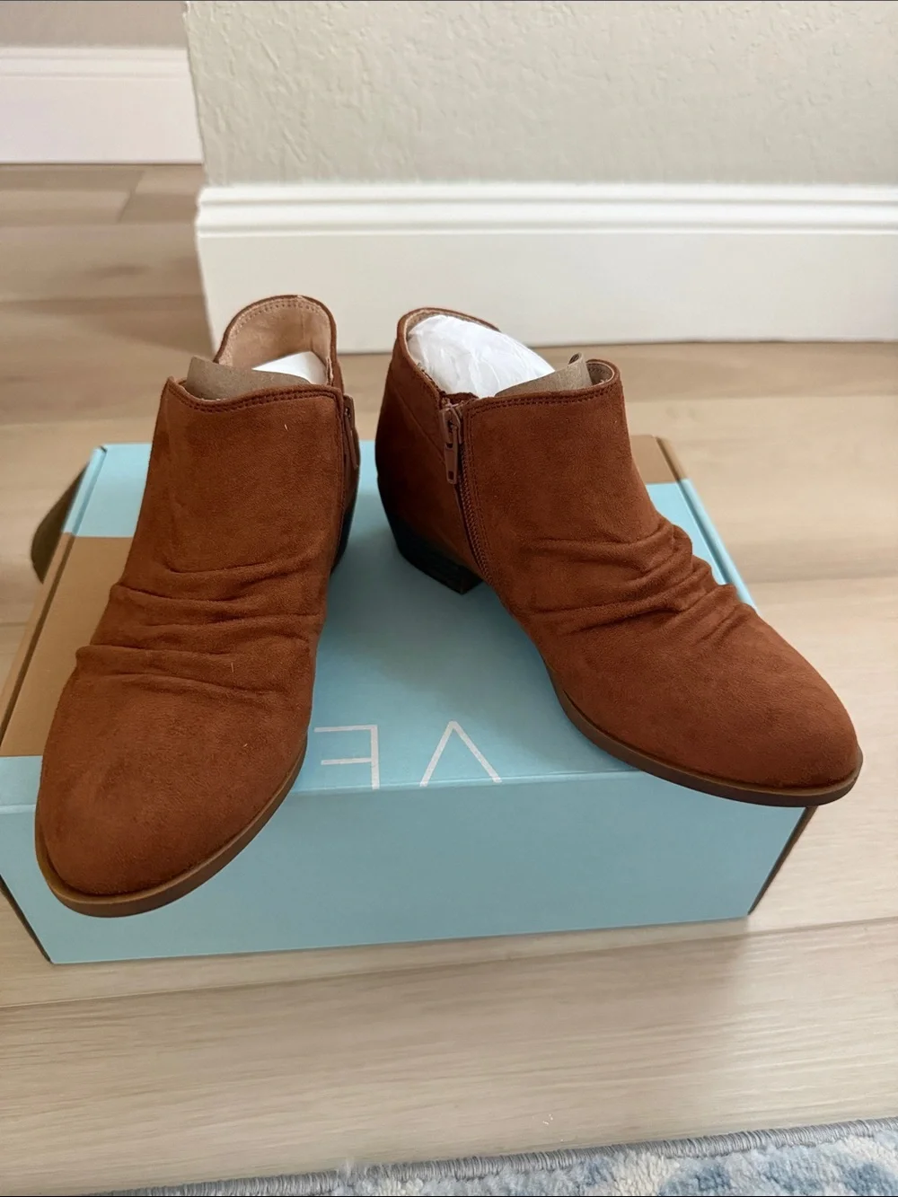 NIB Life Stride Women's Aurora Ankle Boots - Brown Size 5